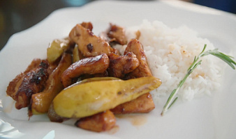 Рис с курицей и грушей